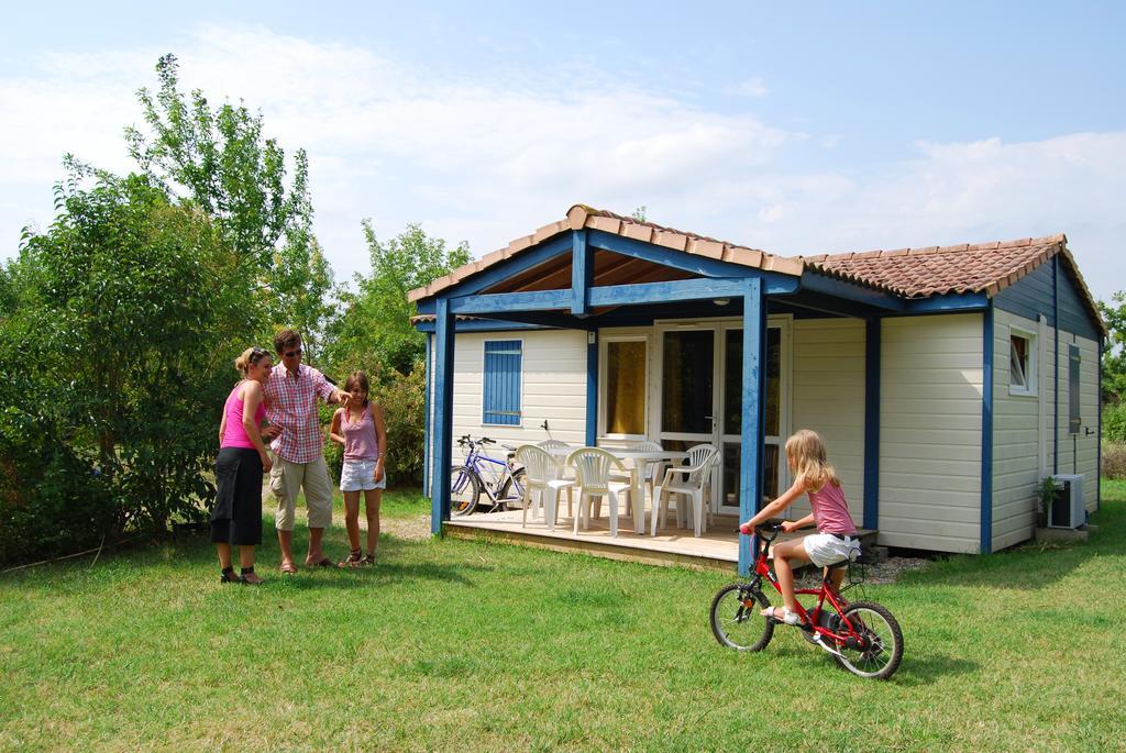 Lagrange Grand Bleu Vacances - Residence Port Lalande Castelmoron-sur-Lot Ngoại thất bức ảnh