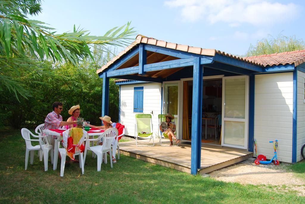 Lagrange Grand Bleu Vacances - Residence Port Lalande Castelmoron-sur-Lot Ngoại thất bức ảnh