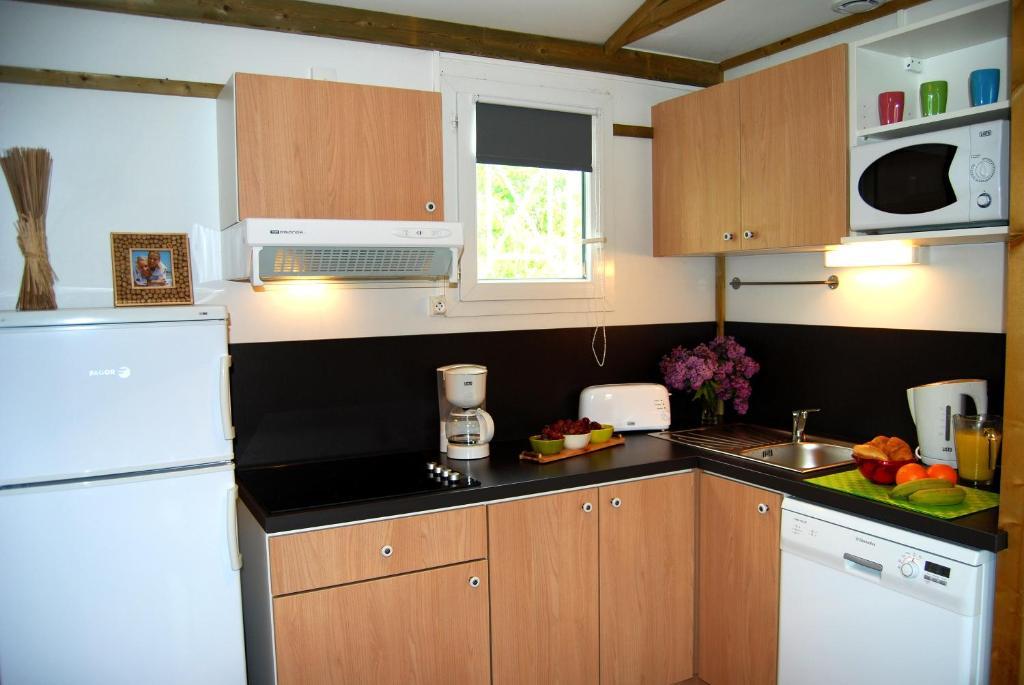 Lagrange Grand Bleu Vacances - Residence Port Lalande Castelmoron-sur-Lot Phòng bức ảnh